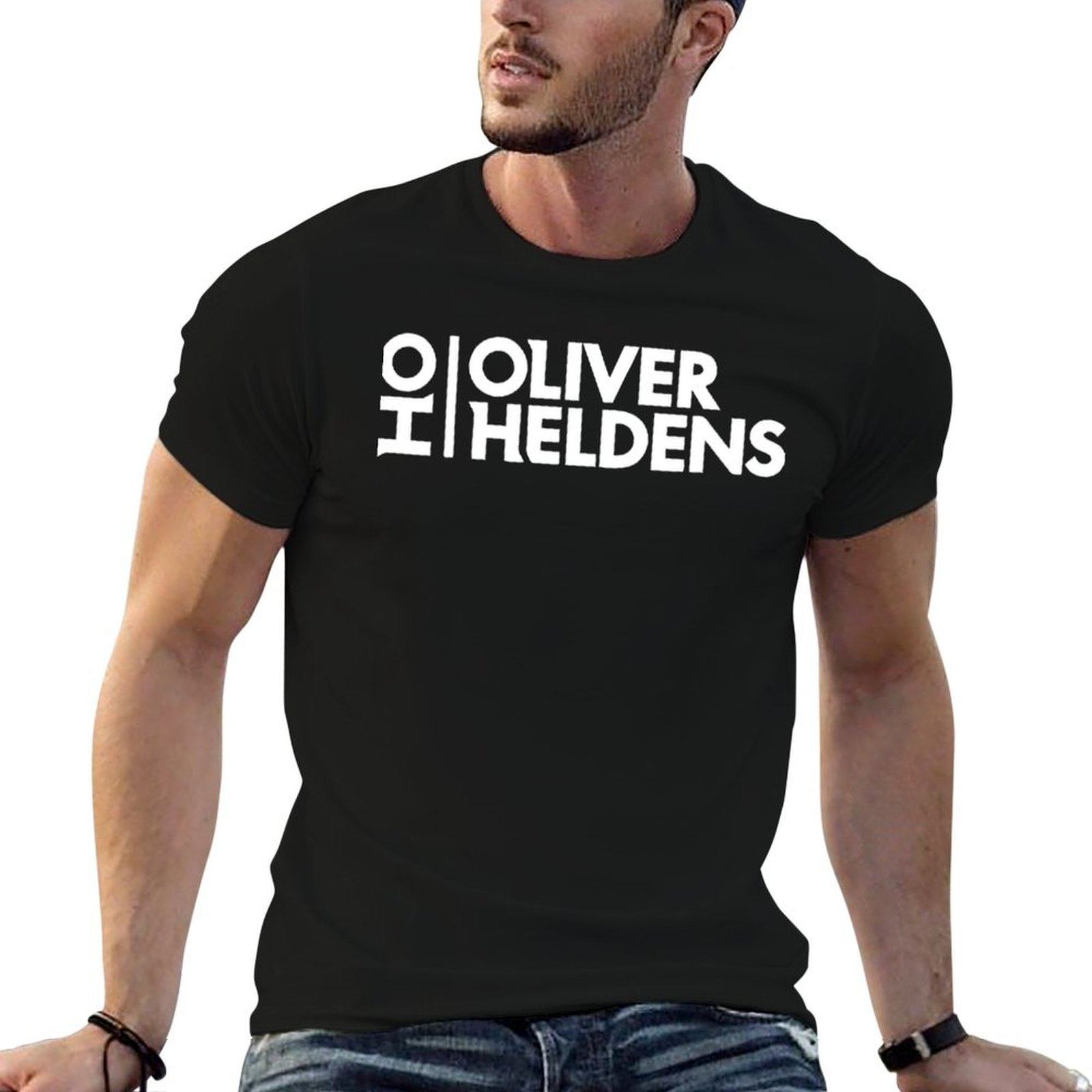 Anime Merchandise Logo - オリバー・ヘルデンズのロゴ商品 Tシャツ プリント入り Tシャツ マングラフィック Tシャツ