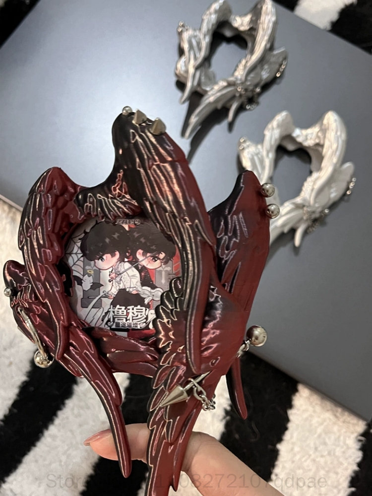 六翼天使の羽フォトカードホルダー3Dプリントパンクリベットカ - Anime Merchandise Bag のレビューと価格